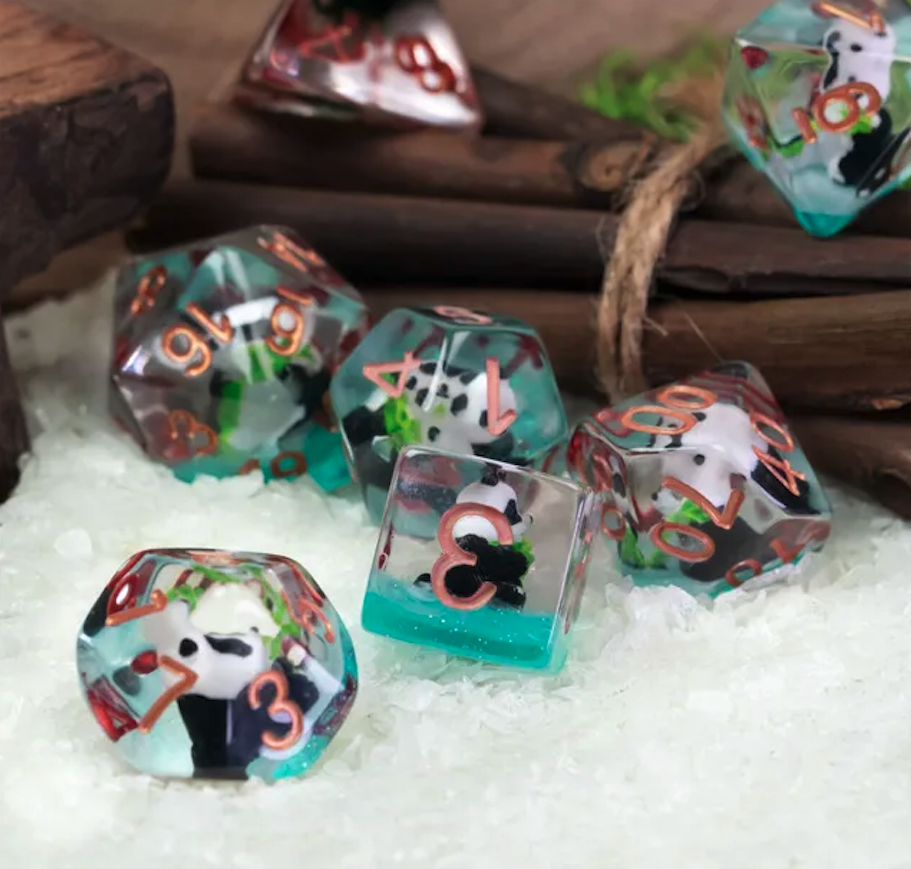 Lot de 7 dés résine gamme Insert - en boite - Panda