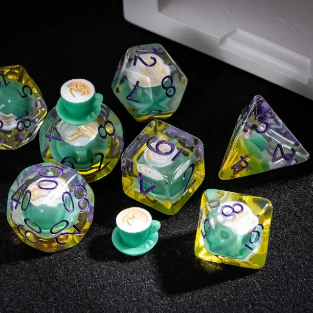 Lot de 7 dés résine gamme Insert - en boite - Café